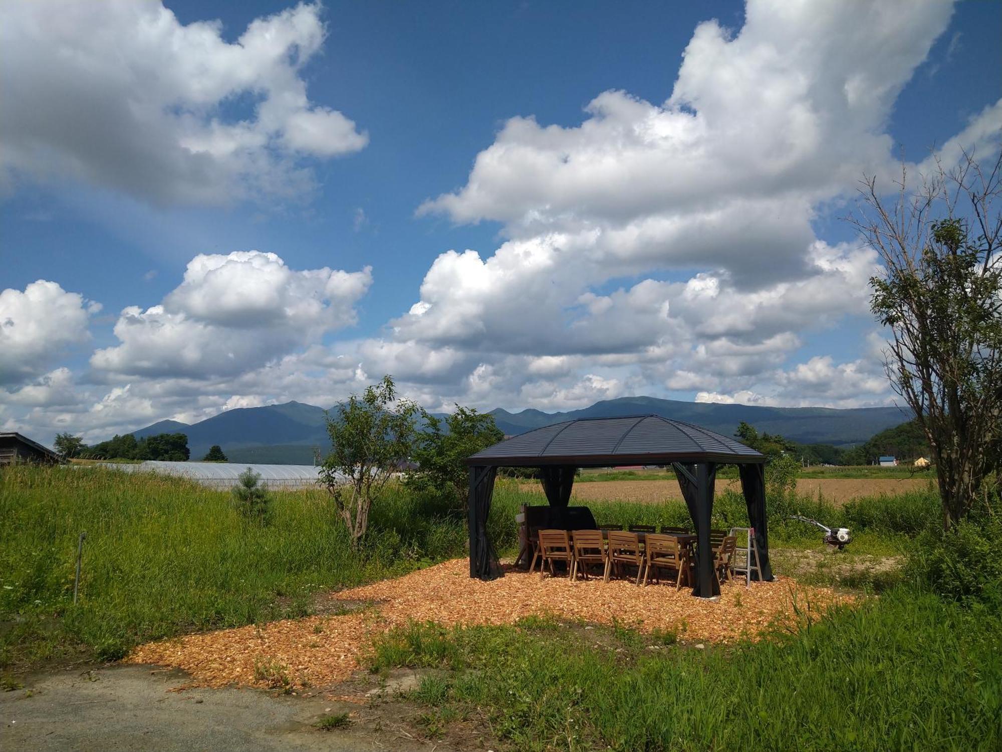 大人数の家族旅行に！Bbq/シアタールーム/カラオケ/日本庭園 Villa NakaNakafurano Buitenkant foto